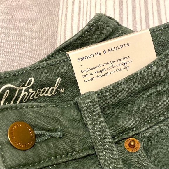 High-rise olive jean shorts - Picture 4 of 5